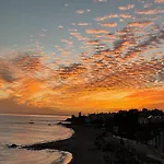Beachfront At Costa Del Sol アパート